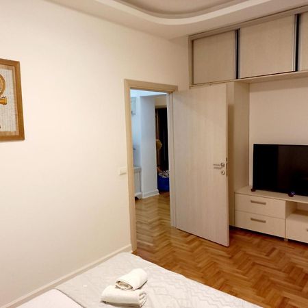 Apartment Alex Belgrado Exterior foto